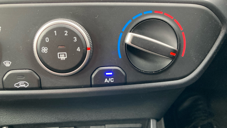 Hyundai i20 1.0T GDi 48V MHD SE Connect 5dr Petrol Hatchback